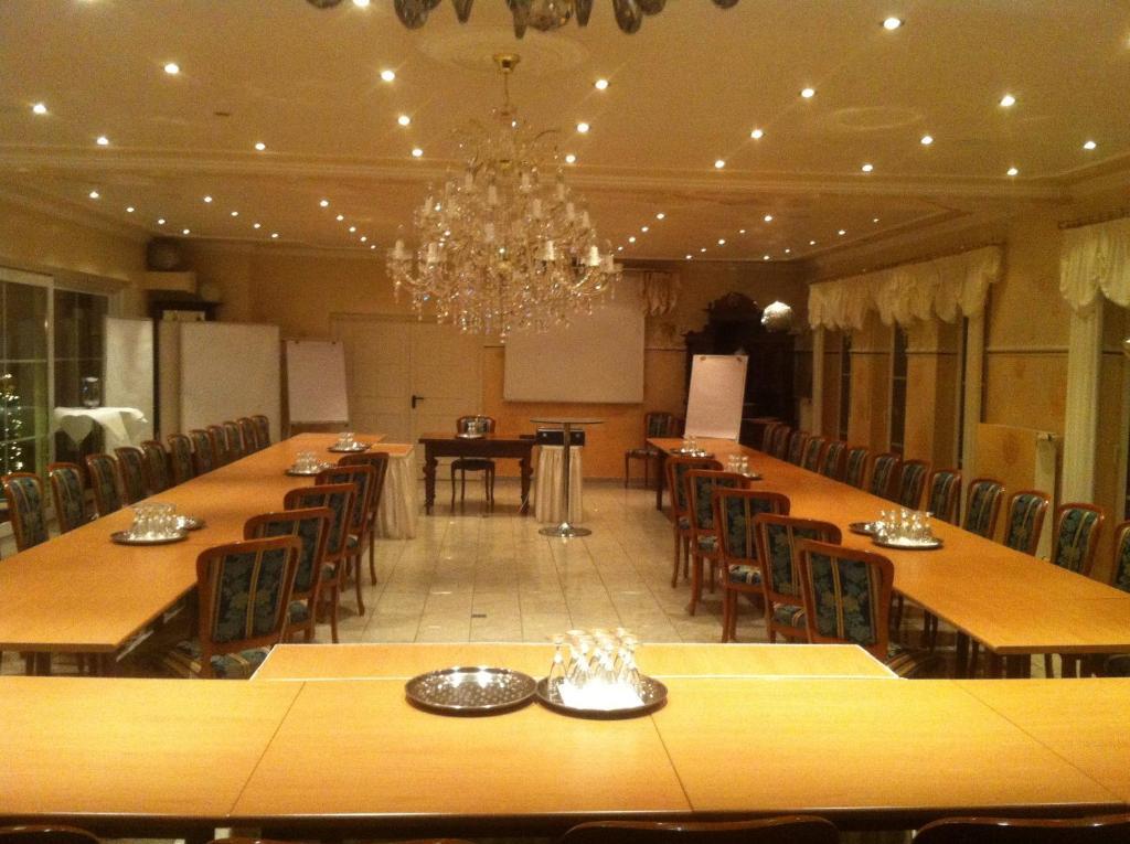 Studentenmuehle Hotel - Restaurant Nomborn Экстерьер фото